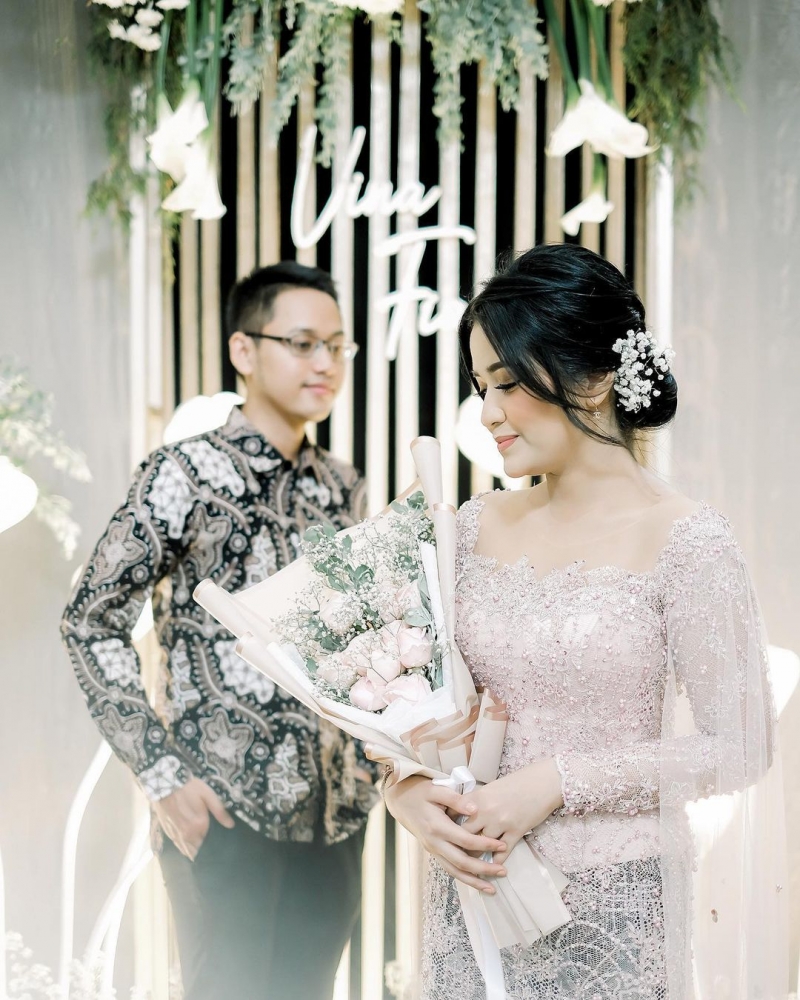 Engagment Vina & Fian
@ervinadp.97 @gractya 
â€¢
â€¢
Foto Video 