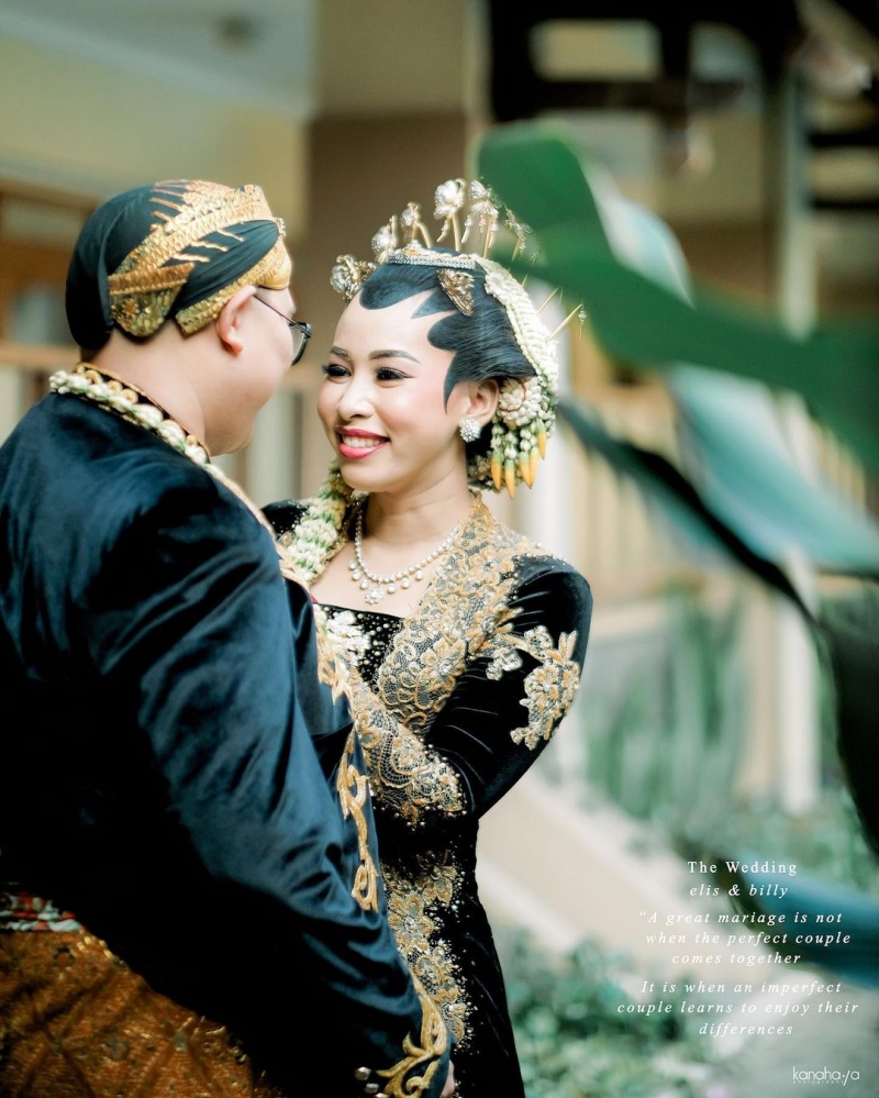 The Wedding
Elis & Billy 
@elisabeth_dw @billytarigan 
â€¢
â€¢
â€¢
â€¢
#kanahayaethnic 