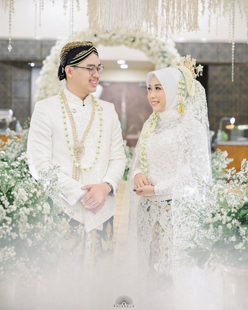 Courtesy Wedding Ayu + Luthfi
@ayugytri @luthfihsn 
•
•
Photo 