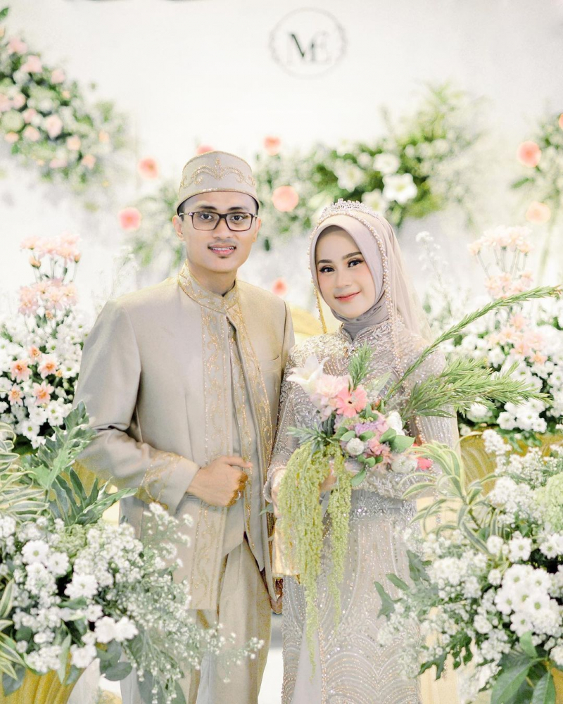 Courtesy Wedding Mada & Ezar
@mada.kartikasari @ezarelian 
•
•
•
Foto 