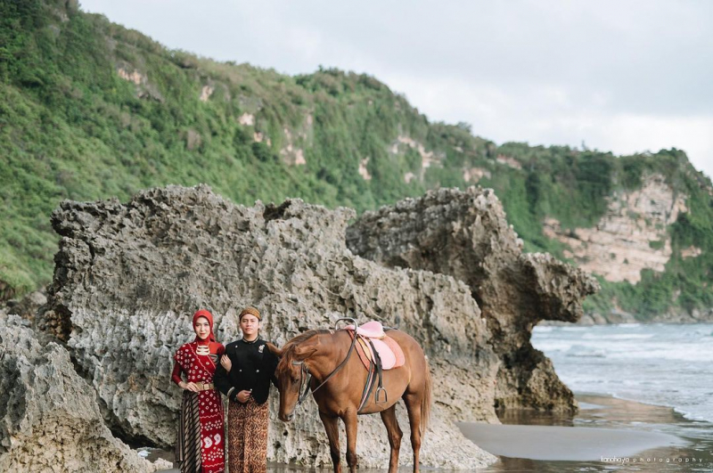 Prewedding @rtndhlhns @mhmmdzdnea 
•
•
•
#prewedding #preweddingku #preweddingjogja #preweddingbandung 